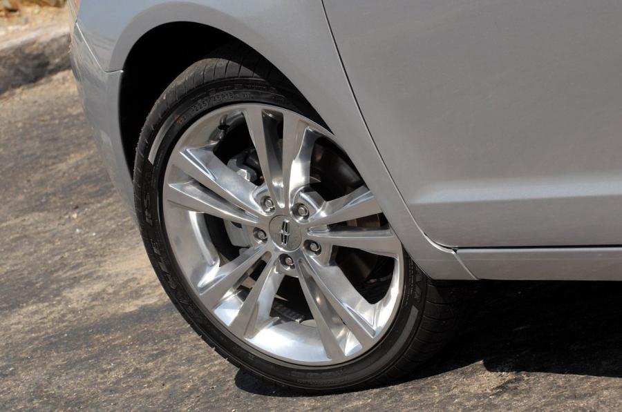  Lincoln MKZ 2010 года  (фото 75 из 211)